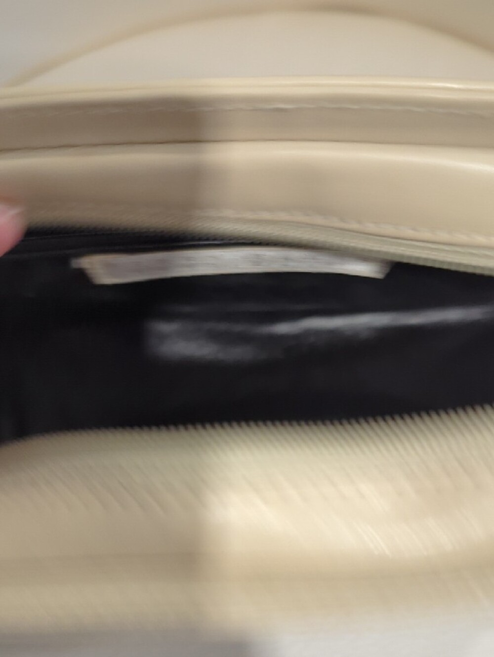 Perry Ellis Vintage Cream Leather Crossbody with Fringe Accent - Picture 8 of 9